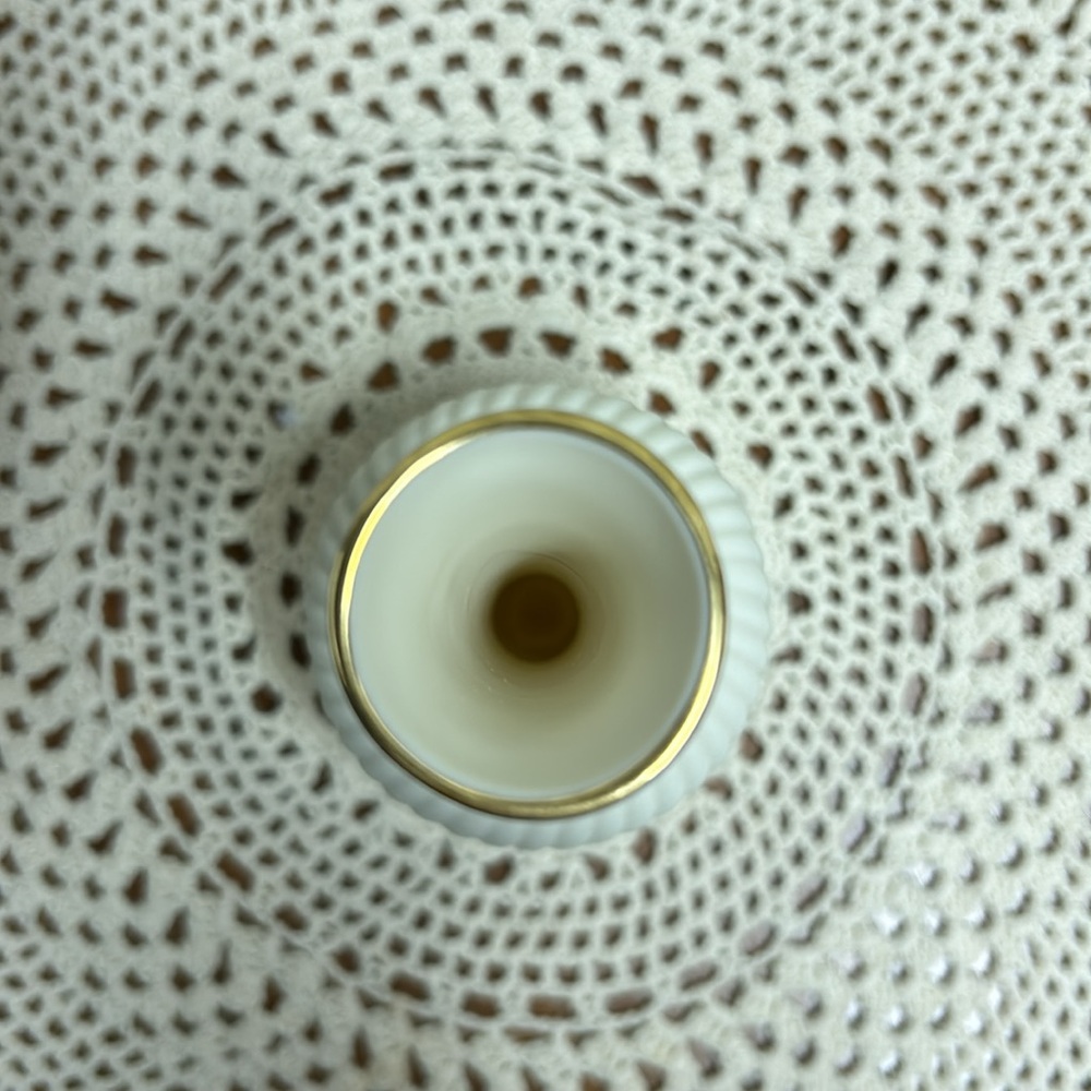 Lennox vases. - Picture 9 of 13